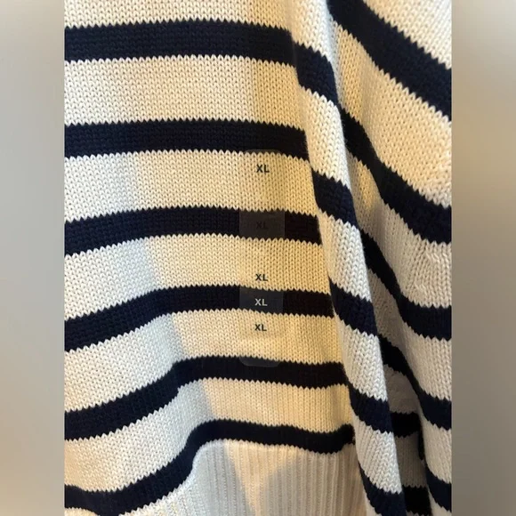 Gap 24/7 Split Hem Striped Turtleneck Sweater, NWT, Size XL in Cream and Navy - Picture 8 of 14